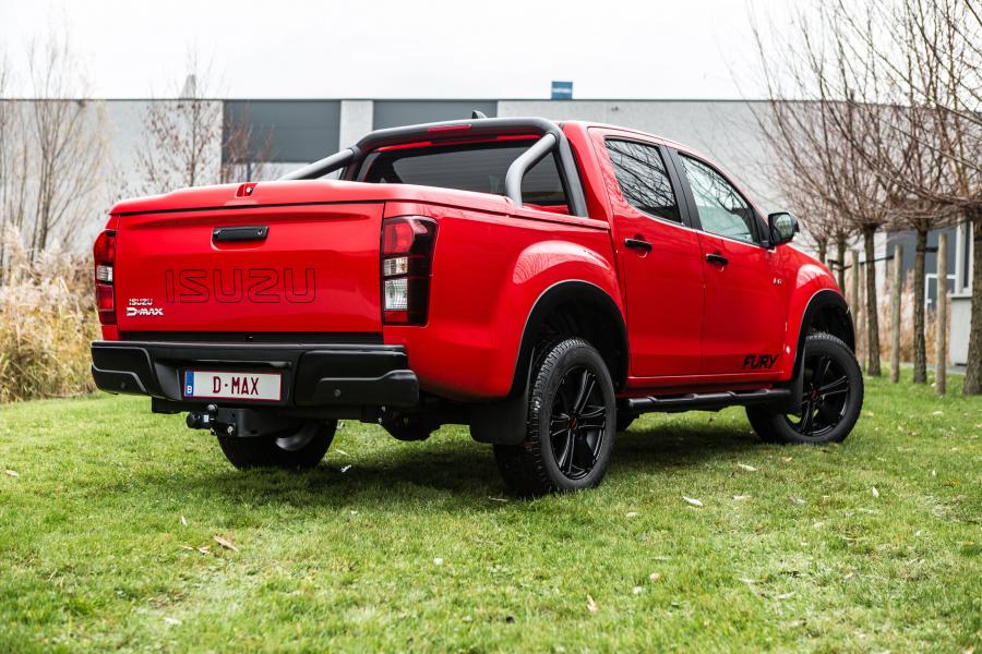  Isuzu D-Max Fury Double Cab 2018 года  (EU) (фото 16 из 18)